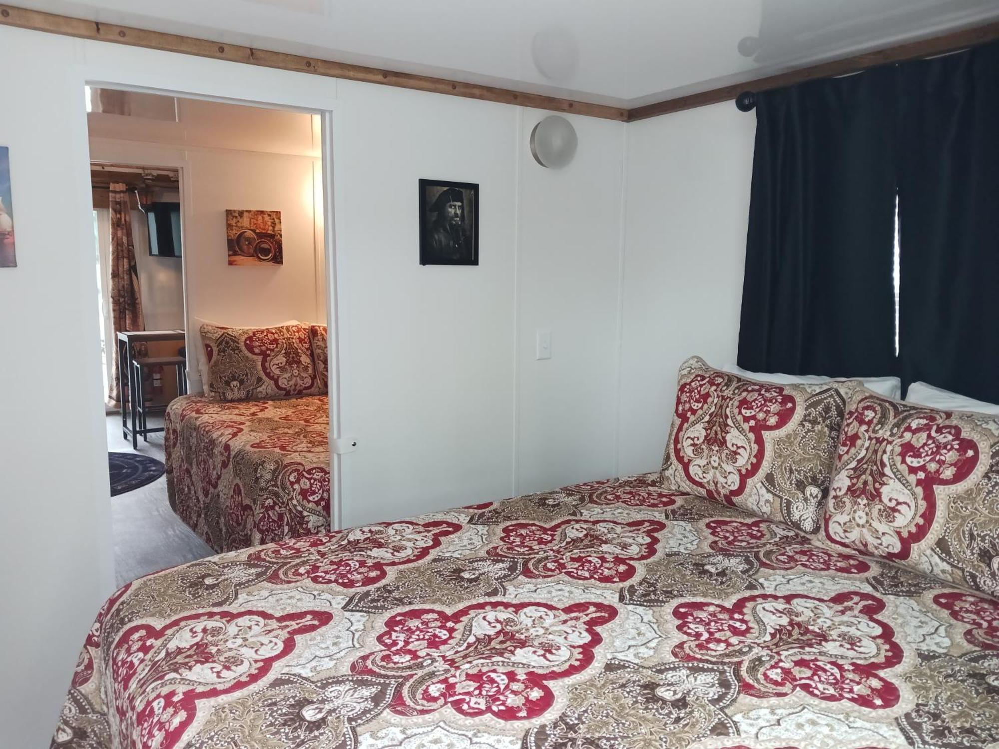 Treasure Harbor Hotel Исламорада Екстериор снимка
