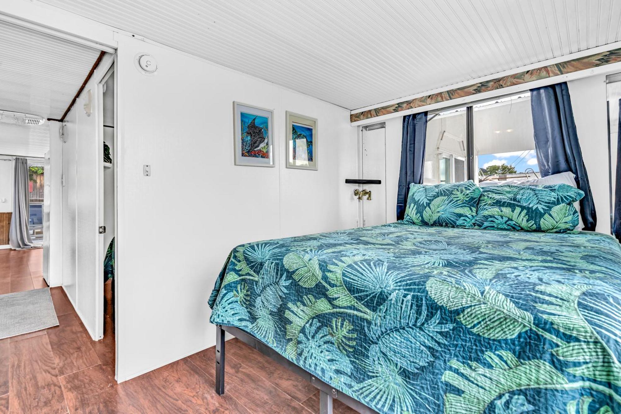Treasure Harbor Hotel Исламорада Екстериор снимка